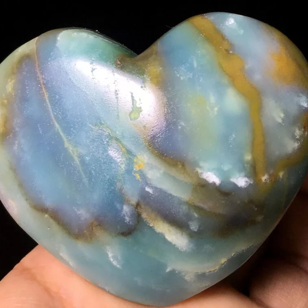Carribean calcite blue aragonite Gemstone hearts - Picture 4 of 8
